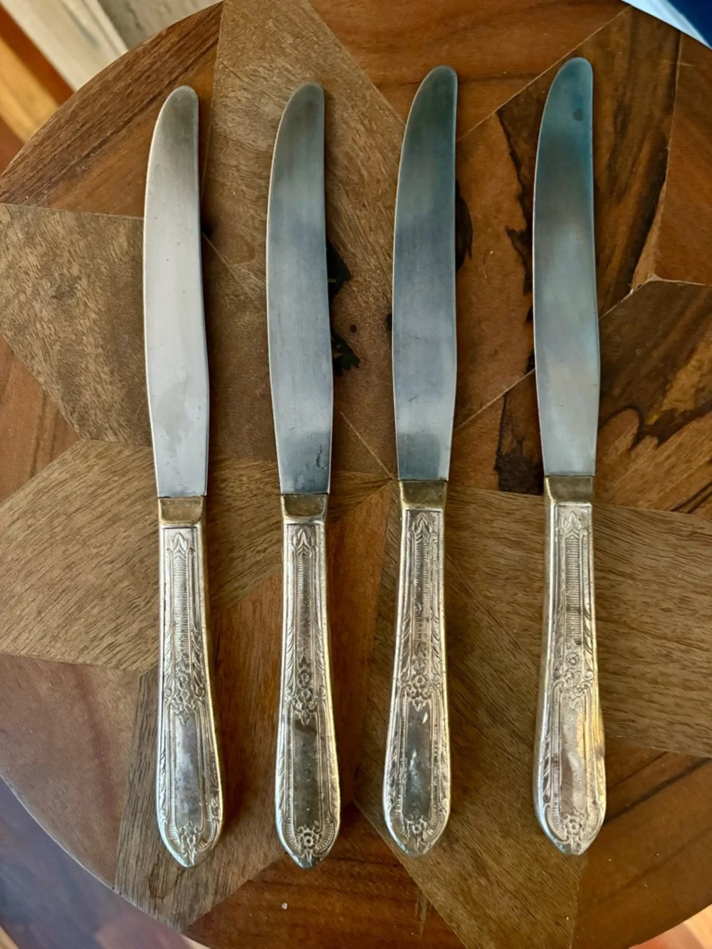 Vintage Ornate Silver Plate Handle Dinner Knives - Set of 4